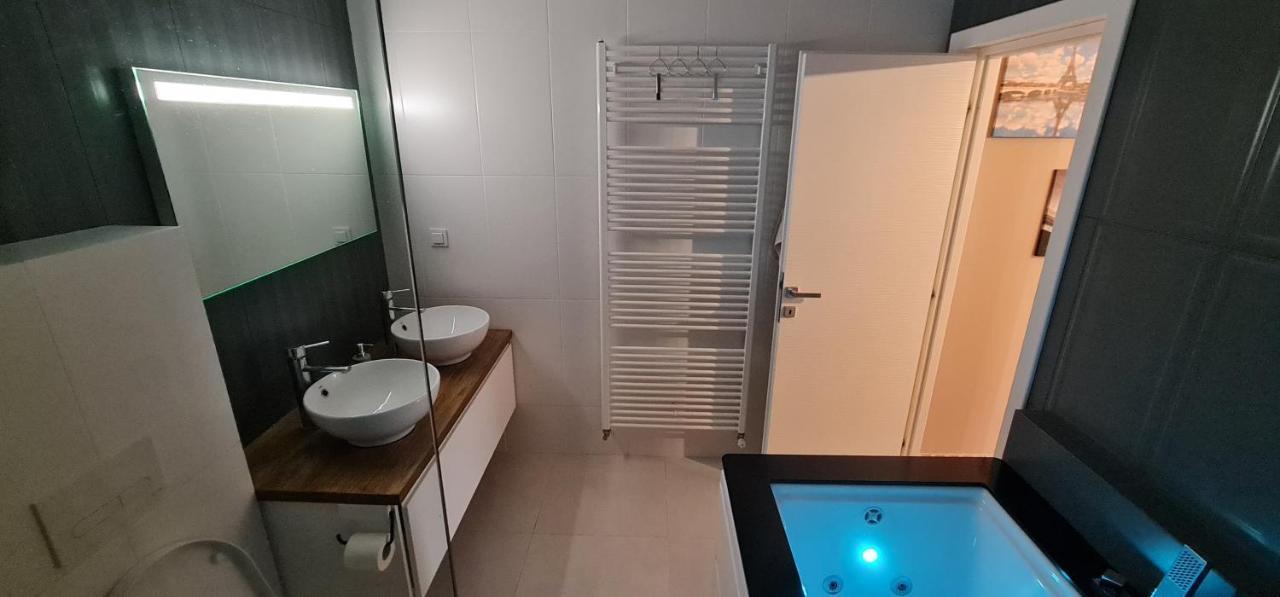 Tonitza Apartament Cluj-Napoca Eksteriør bilde